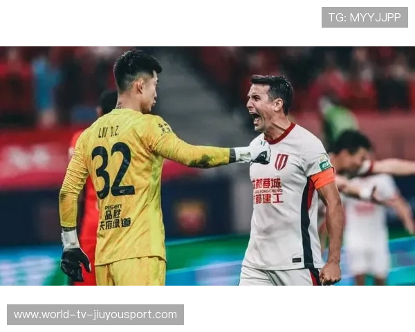 主帅公开表示将引进三名强援，冬窗提前热起来