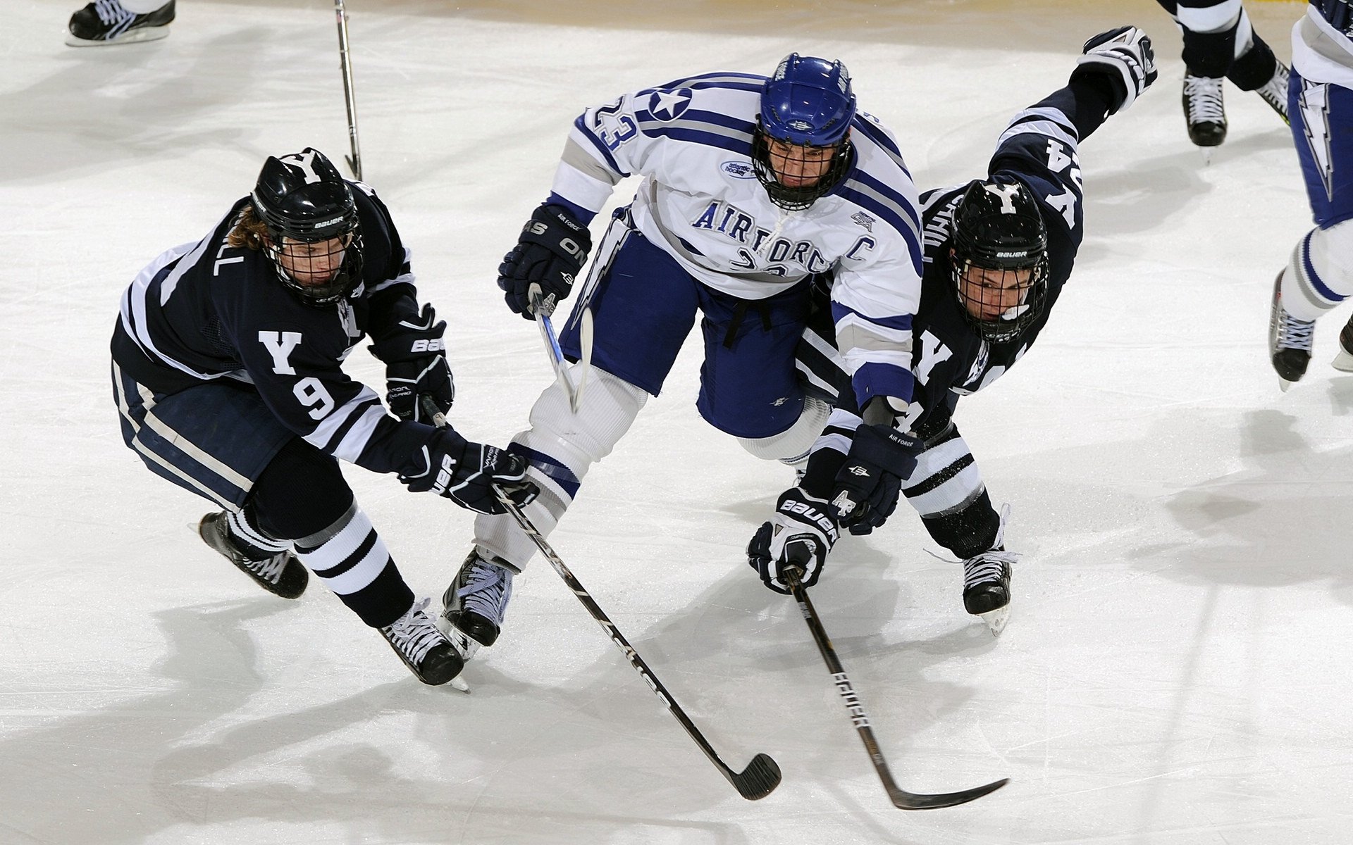 《英雄联盟》“全球预选”火爆开启,战局逐渐明朗!