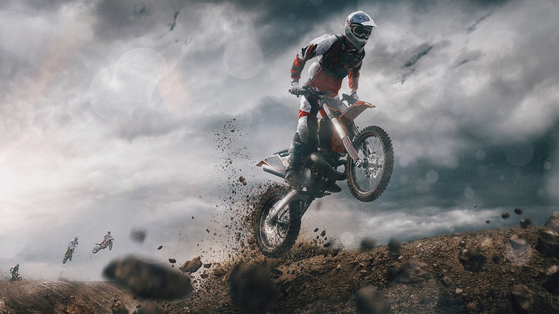 维尼修斯、姆巴佩合练片段疯传，两人默契度让球迷惊喜爆棚，姆巴佩戴维斯